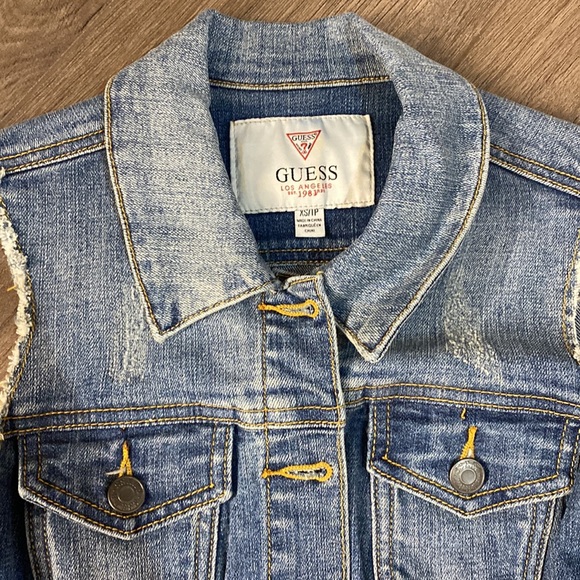 GUESS DENIM VEST JACKET, GREAT CONDITION, SIZE XS! - Picture 3 of 3